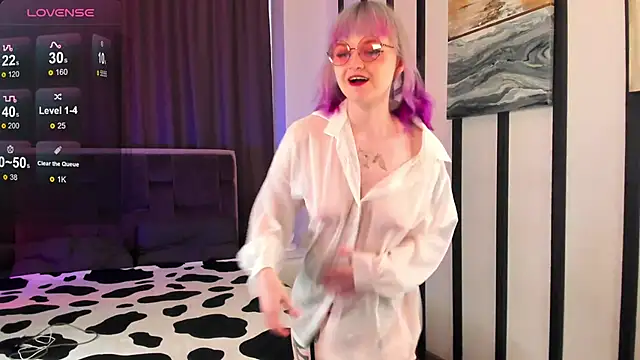 blue nymph1 online show from 03-17-25, 10:06