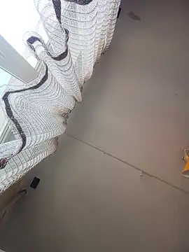 Lauren Amabel online show from 03-25-26, 09:52