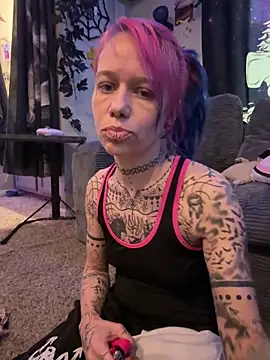 trashbrat online show from 04-12-26, 08:34