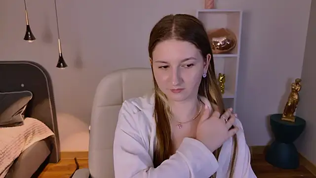 Katty Bacchus online show from 02-21-25, 05:31