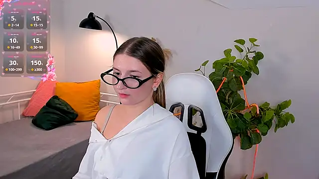 Katty Bacchus online show from 02-05-25, 03:42