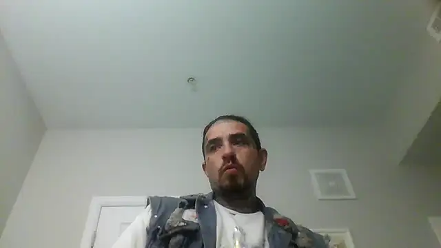 Snapshot of justthetip4209 chatting on 05-27-26, 06:04 justthetip4209 online show from 05-27-26, 06:04