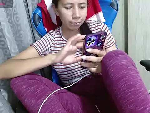 Danielagomez33 online show from 04-14-26, 12:59