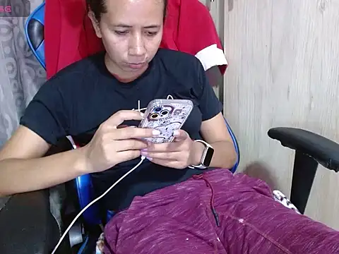 Danielagomez33 online show from 05-28-26, 11:43