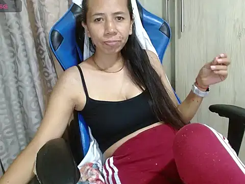 Danielagomez33 online show from 04-28-26, 10:36