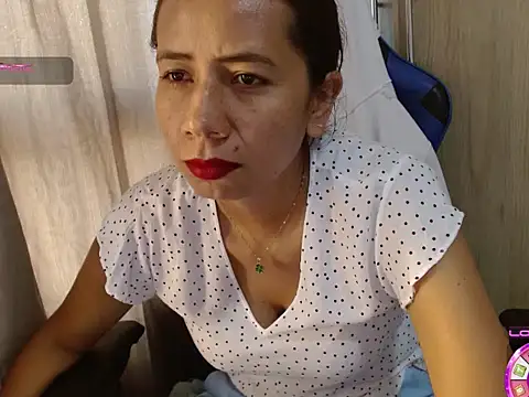 Danielagomez33 online show from 05-22-26, 01:31