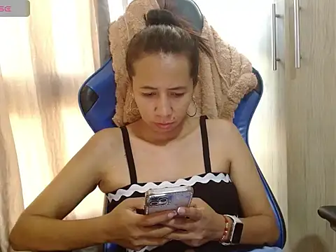 Danielagomez33 online show from 07-15-26, 12:56