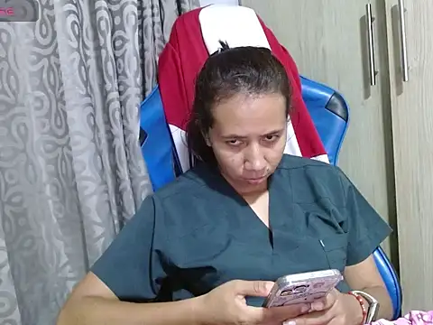Danielagomez33 online show from 06-06-26, 11:54