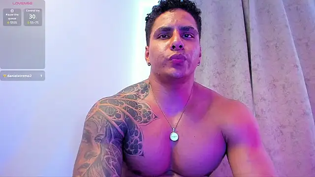 Snapshot of Maximoscott chatting on 01-27-25, 06:20 Maximoscott online show from 01-27-25, 06:20