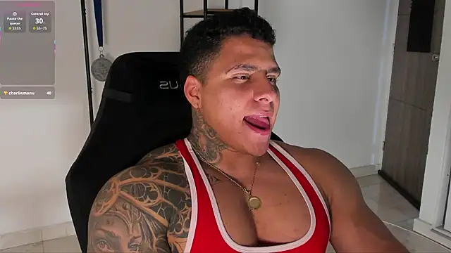 Snapshot of Maximoscott chatting on 09-18-25, 07:28 Maximoscott online show from 09-18-25, 07:28