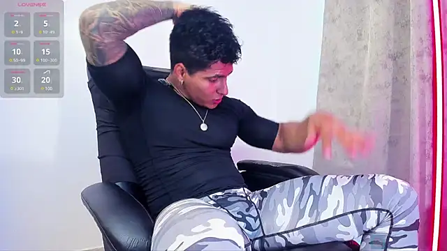 Snapshot of Maximoscott chatting on 03-01-25, 06:11 Maximoscott online show from 03-01-25, 06:11