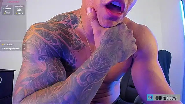 Snapshot of Maximoscott chatting on 02-06-25, 04:03 Maximoscott online show from 02-06-25, 04:03