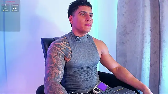 Snapshot of Maximoscott chatting on 03-20-25, 08:29 Maximoscott online show from 03-20-25, 08:29