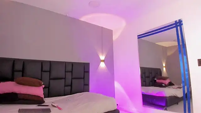 Charlot Vega  online show from 04-03-26, 06:47