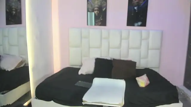 Charlot Vega  online show from 11-25-25, 06:30