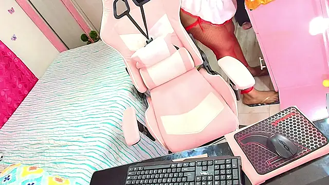 Snapshot of kimberly_bellu chatting on 02-06-26, 01:01 kimberly bellu online show from 02-06-26, 01:01