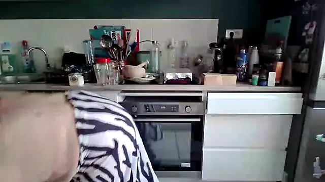 sweetinside  online show from 04-13-26, 09:02