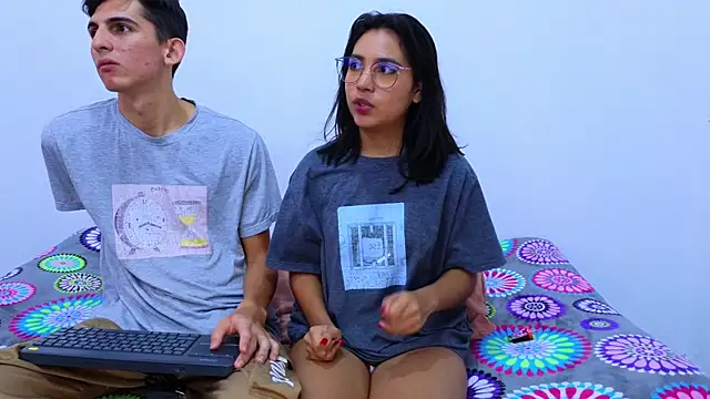 Ana and Leo online show from 01-23-25, 06:35