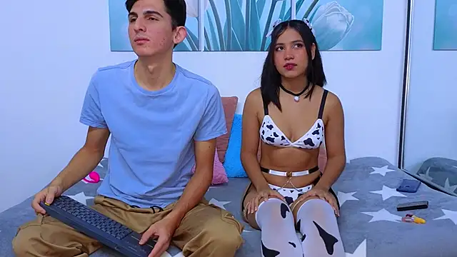 Ana and Leo online show from 10-08-25, 02:07