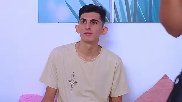 Snapshot of Ana_and_Leo chatting on 12-05-25, 02:15 Ana and Leo online show from 12-05-25, 02:15