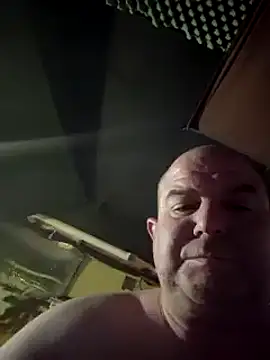 Snapshot of hesjustafriend chatting on 02-07-25, 04:06 hesjustafriend online show from 02-07-25, 04:06