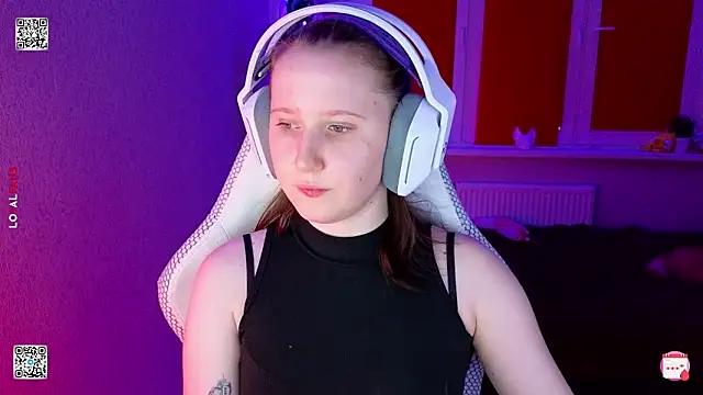 mon lola online show from 03-25-26, 05:23