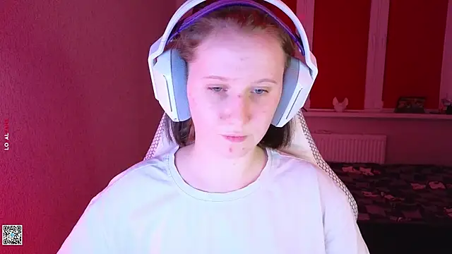 mon lola online show from 09-23-25, 05:09