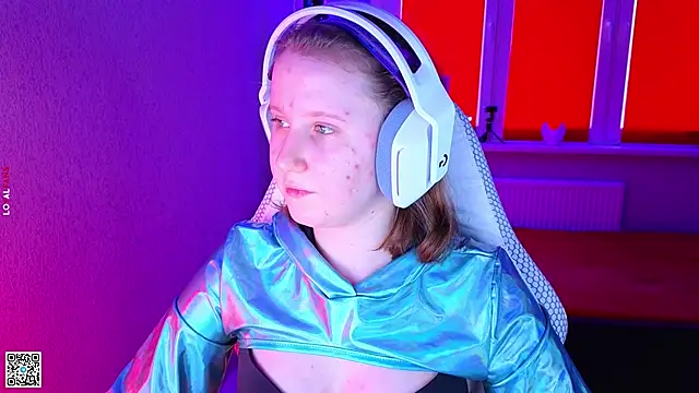 mon lola online show from 11-26-25, 10:15