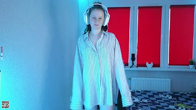 mon lola online show from 10-08-25, 02:07