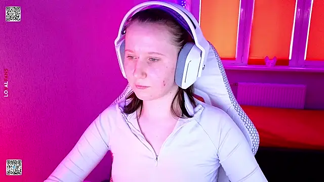 mon lola online show from 02-05-26, 08:21