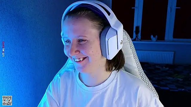 mon lola online show from 10-02-25, 06:33