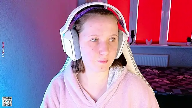 mon lola online show from 09-30-25, 11:49