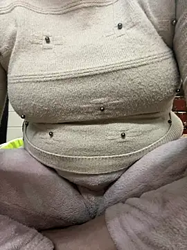 Red-Magic-25 online show from 02-12-26, 09:31