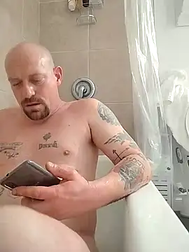 Snapshot of jayjay198080 chatting on 01-06-25, 10:02 jayjay198080 online show from 01-06-25, 10:02