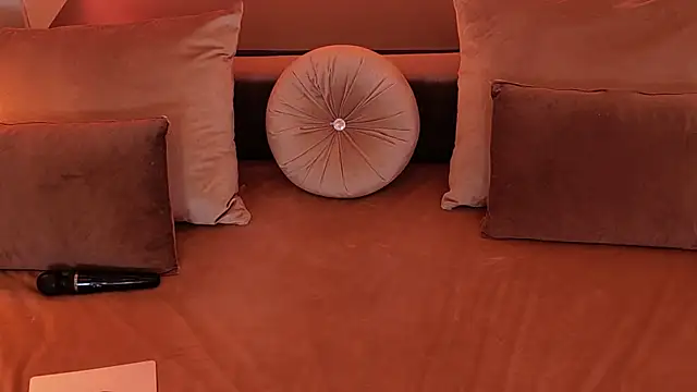 RubyLuxee online show from 03-30-26, 04:58