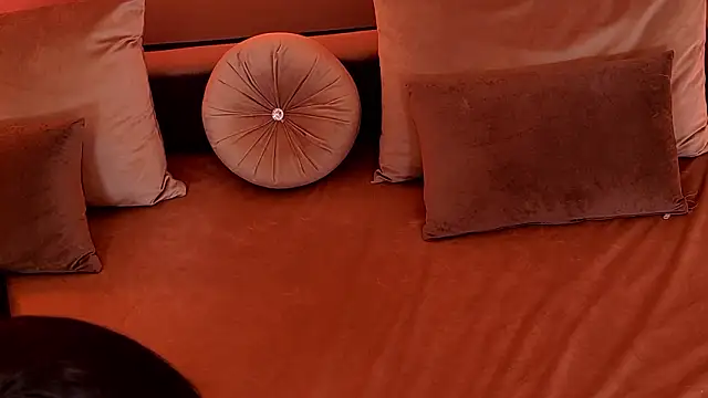 RubyLuxee online show from 03-26-26, 05:50