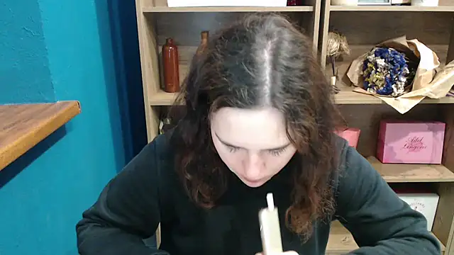 mini girly online show from 10-16-25, 05:38
