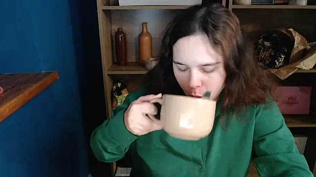 mini girly online show from 10-20-25, 11:22