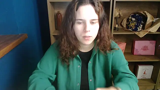 mini girly online show from 10-18-25, 12:29