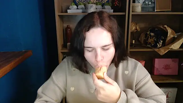 mini girly online show from 10-25-25, 02:39
