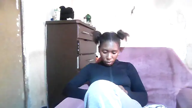 Hotdaily04 online show from 09-19-25, 07:56