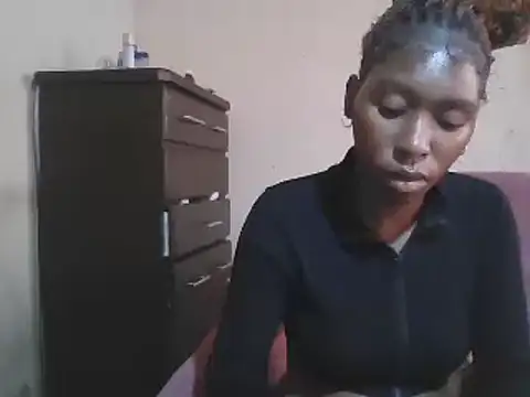 Hotdaily04 online show from 10-08-25, 09:22