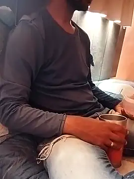 Snapshot of BR_master chatting on 09-18-25, 04:32 BR master online show from 09-18-25, 04:32