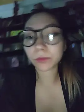 LoveFoxyQueen online show from 05-28-26, 06:25