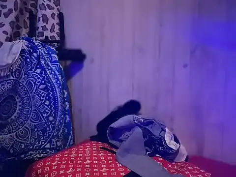 Snapshot of badboy366 chatting on 01-06-26, 05:44 badboy366 online show from 01-06-26, 05:44