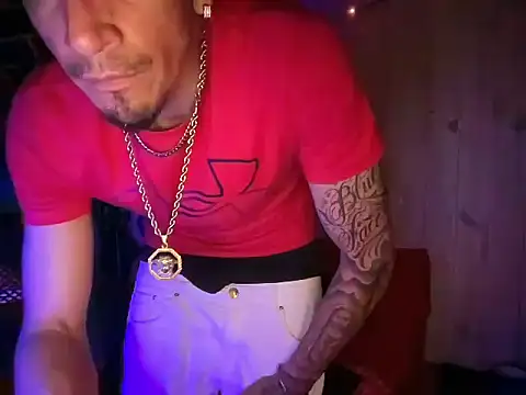 Snapshot of badboy366 chatting on 01-17-26, 03:21 badboy366 online show from 01-17-26, 03:21