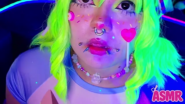 LaytonBox online show from 10-30-25, 04:15