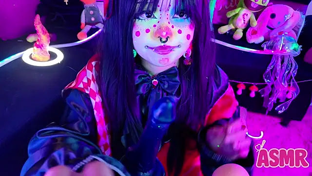 LaytonBox online show from 10-31-25, 12:46