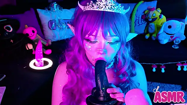 LaytonBox online show from 10-27-25, 02:18