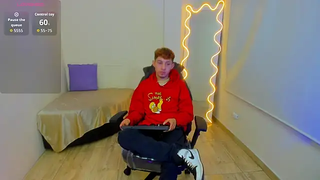 Axel tay online show from 10-28-25, 03:40